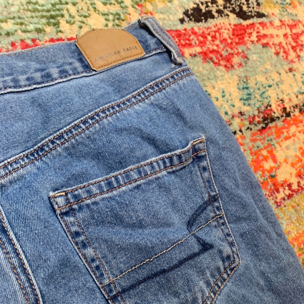 american eagle mom jeans